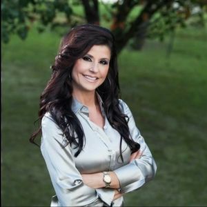 Meet your Posher, Kellie